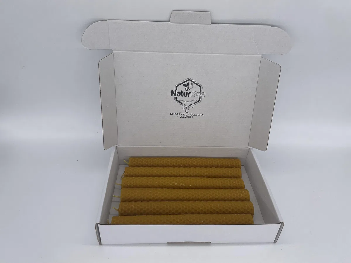 Velas de cera de abeja, velas de miel (velas 20 cm x 2,4 cm). SIN PARAFINA ecologicas,Hechas a mano Origen Sierra de Culebra ZAMORA (PACC 32 VELAS 20 cm x 2,4cm)