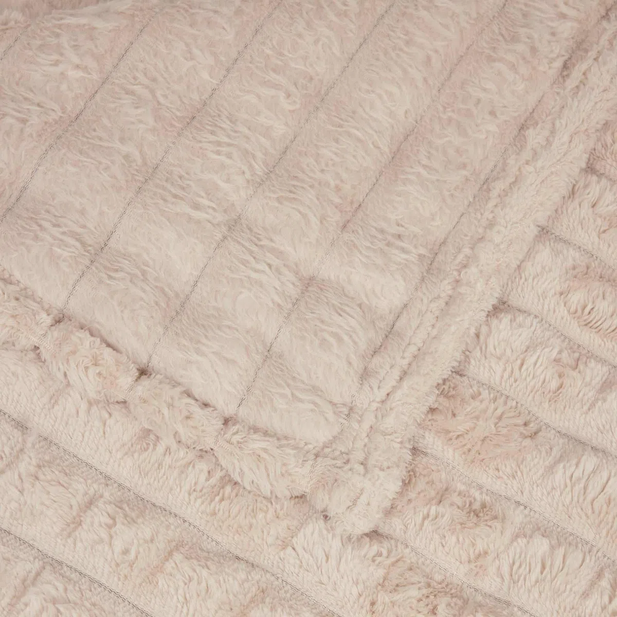 Manta de forro polar beige de 150 x 130 cm, manta ligera para sofá y cama, manta versátil para salón y colcha, color crema con tacto suave