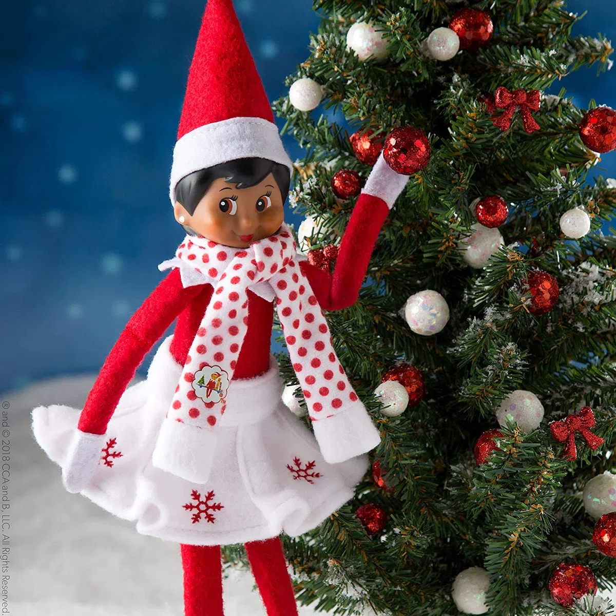 The Elf on the Shelf: A Christmas Tradition Girl Scout Elf (Ojos Marrones) con Falda de Copo de Nieve y Bufanda de la colección Claus Couture