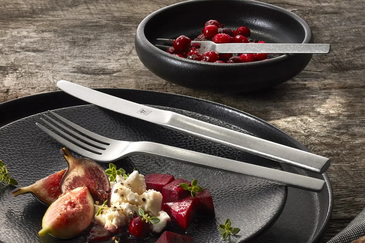 ZWILLING Cubertería de 68 piezas para 12 personas, acero inoxidable 18/10, diseño vintage, martillado, apto para lavavajillas