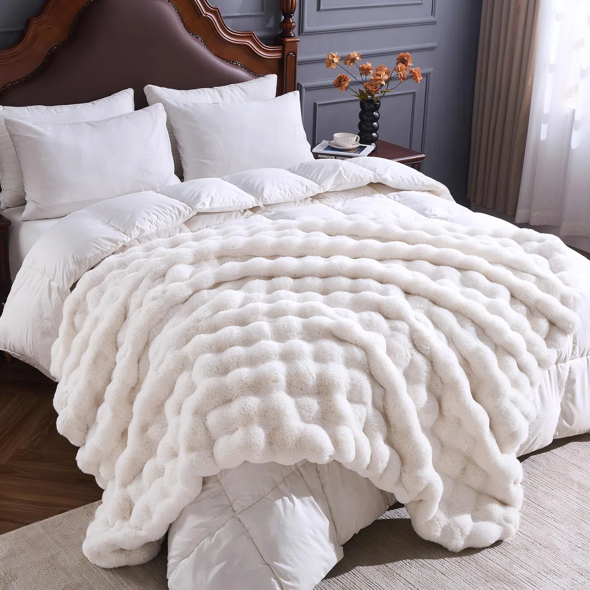 YBIKE Manta de Piel de Conejo Falsa, Suave y Peludo Mantas para Cama 150 x 130cm, Lujosa y Cálida Manta Decorativa Reversible para Cama, Sofá, Sillón o Butacas (Beige)