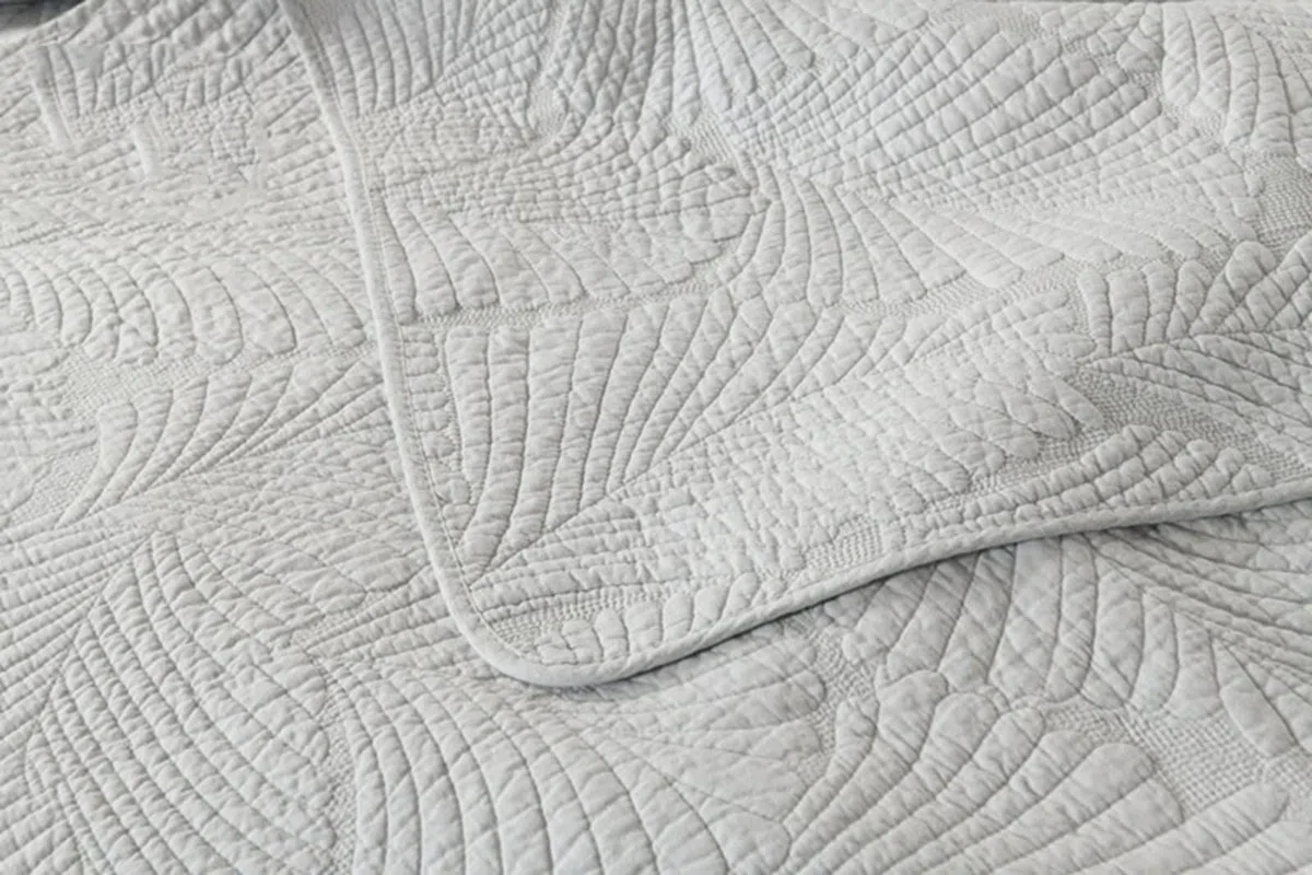 KISKIS Lujo Acolchado Colcha Ligero Reversible Bordada Sobrecama Juegos De Ropa De Cama + 2 Fundas De Almohada,Gris,Double 230x250cm