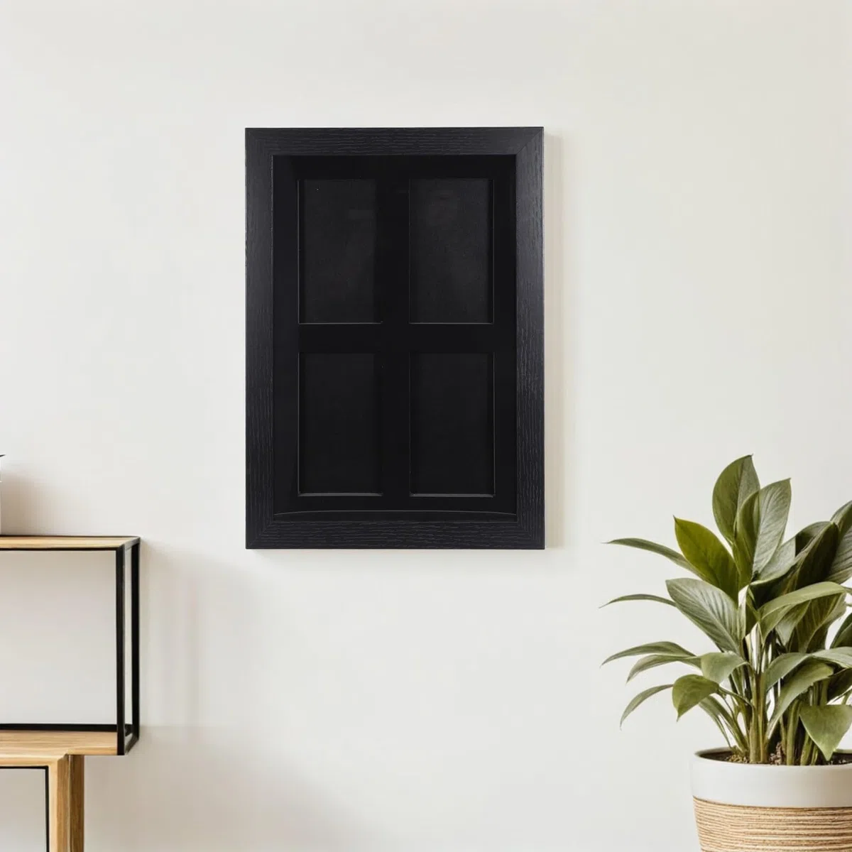 Expositor de Tarjetas de Pared 4 Ranuras en Fibra Negra | Montaje en Pared y Sobremesa, Cambio Rápido de Piezas, para Coleccionables y Fútbol