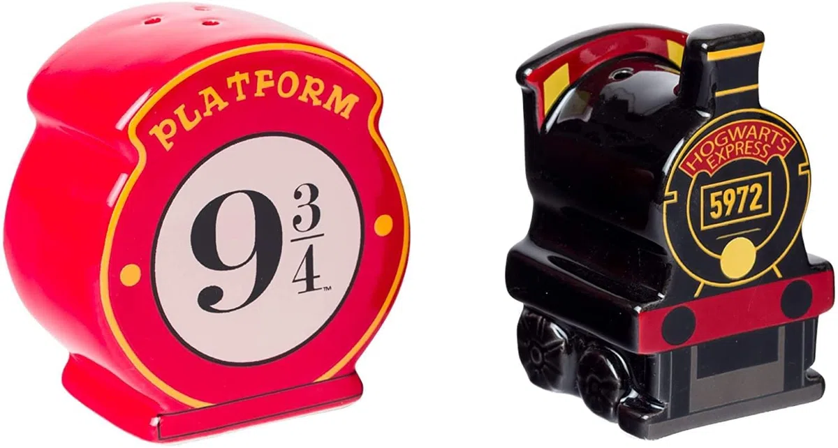 Silver Buffalo Warner Bros. Harry Potter Hogwarts Express - Salero y pimentero (cerámica), diseño de Hogwarts