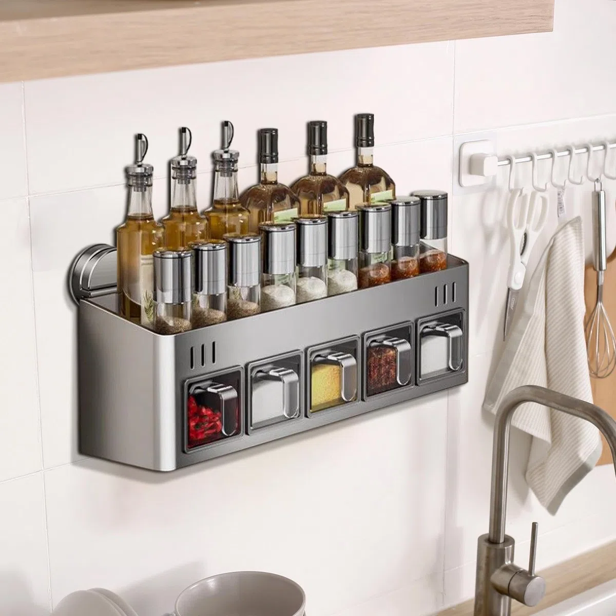 Estante de condimentos – Contenedores de condimentos, organizador de ventosas, tarro de pared, soporte para condimentos sin taladrar para armario, despensa y encimera