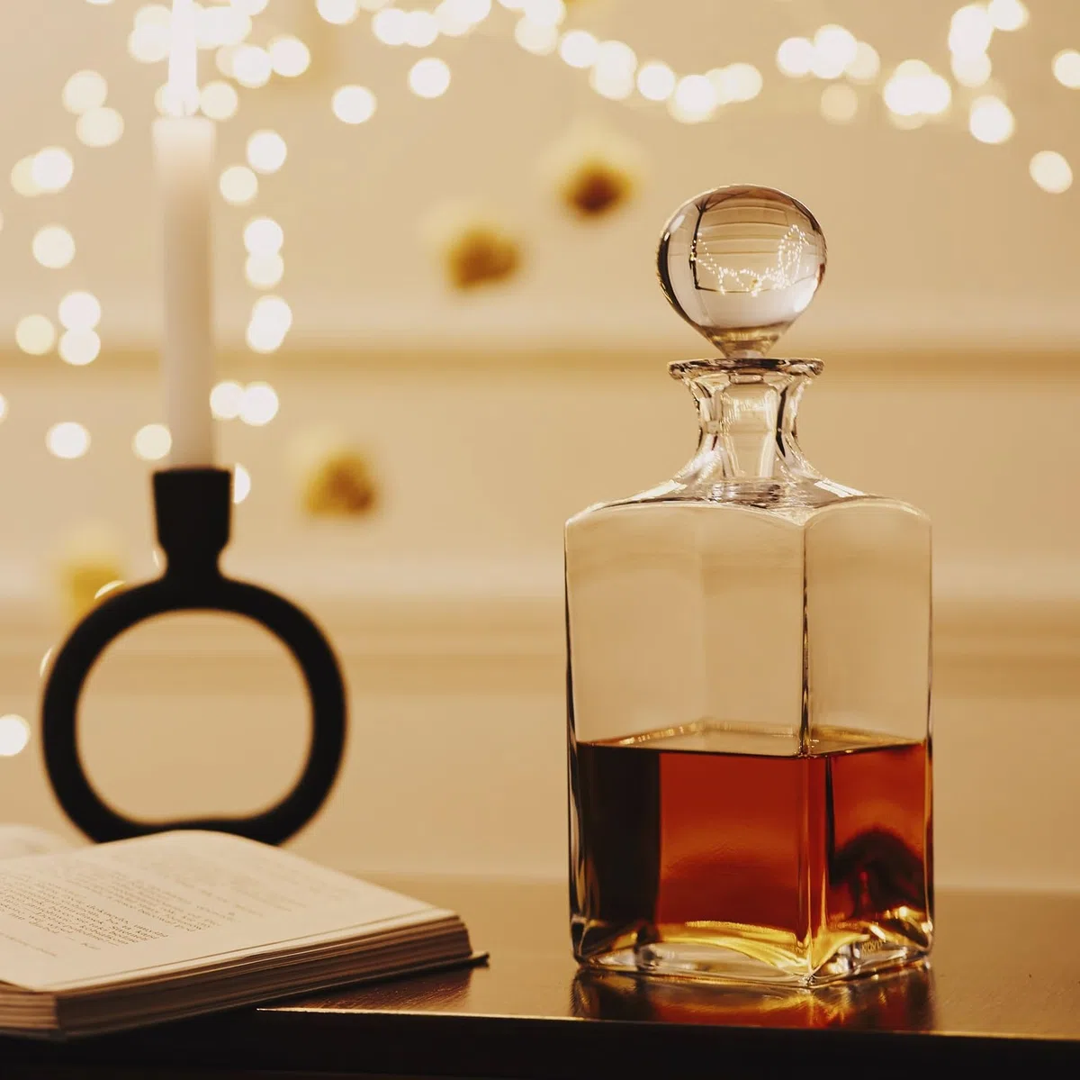 Krosno Decantador/garrafa para whisky y ron con tapón | 1000 ml | Colección Caro | Caja regalo con copa de brandy y botella de agua | Para casa, restaurantes y cocina | Cristal sin plomo