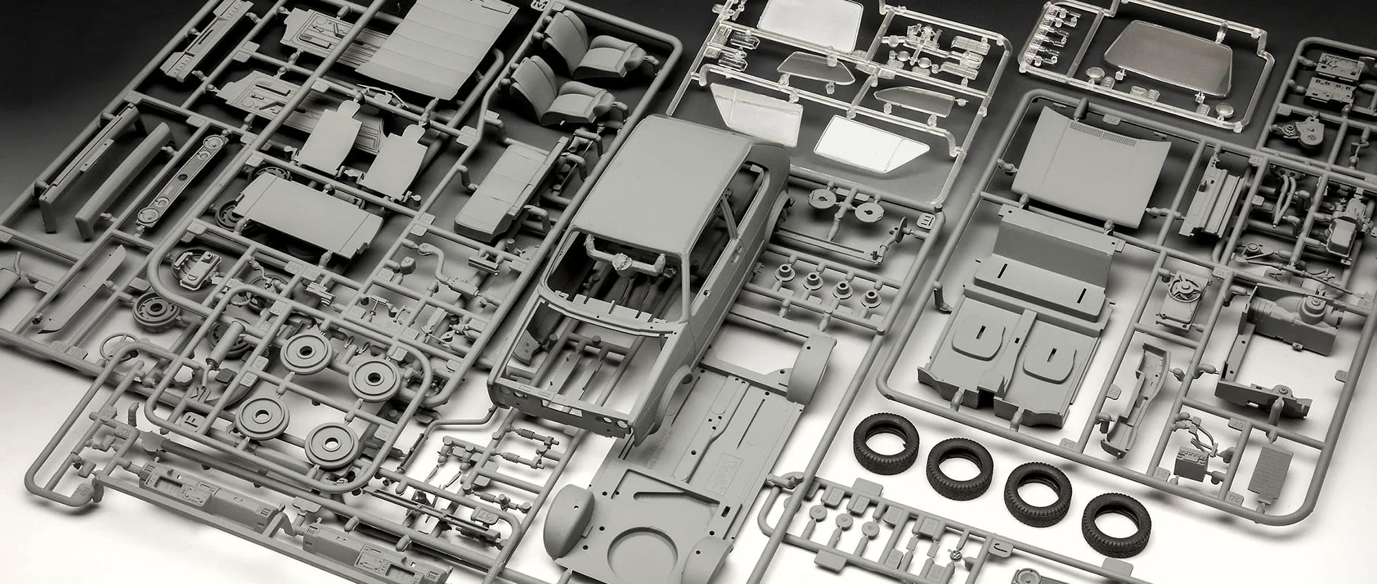Revell 05694 12 Maqueta de 35 Years Volkswagen Golf GTI Tapicería en Escala 1: 24, Niveles 4