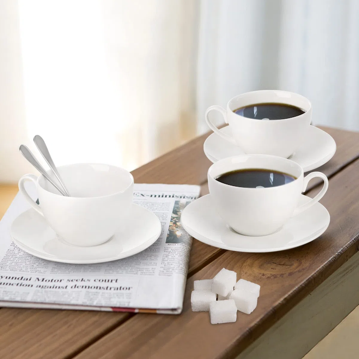 Foraineam Juego de 6 tazas de café expreso con platillos y cucharas, juego de tazas de té blanco de 6 onzas, taza de café de porcelana y platillo con cuchara de acero inoxidable para bebidas de café