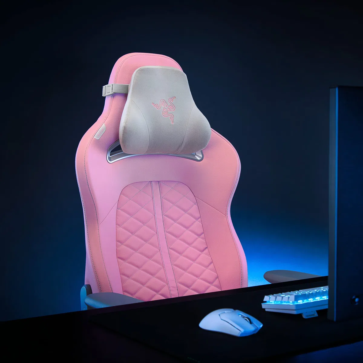 Razer Cojín de cabeza Soporte para cuello y cabeza para sillas de juego: diseño ergonómico, relleno de espuma viscoelástica, envuelto en terciopelo rosa de felpa - Cuarzo | Diseño ergonómico, acolchado de espuma viscoelástica, envuelto en terciopelo rosa