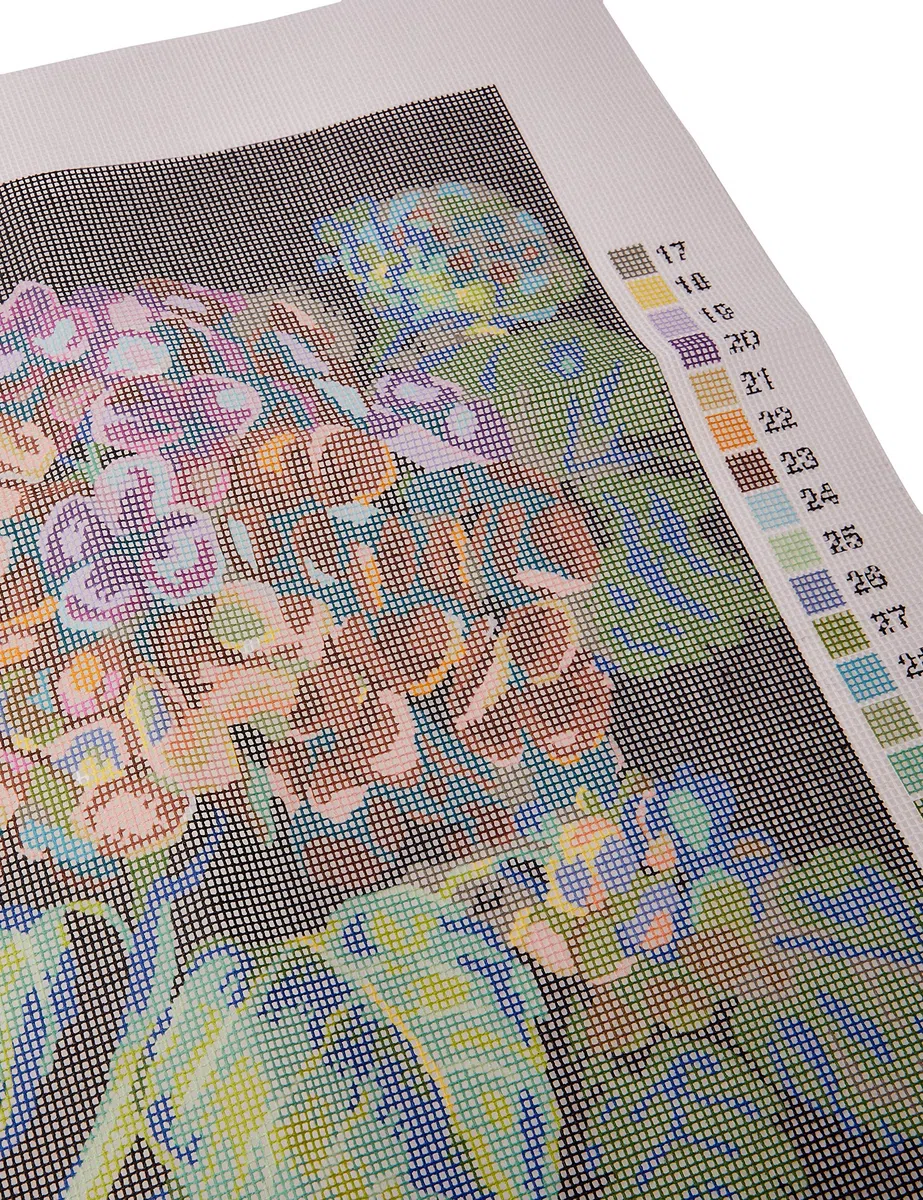 Dimensions Needlepoint Kit-14" x 14" | Fabric-Red | 1 Set floración de Hortensia de Punto de Aguja, 100% algodón, Negro, 35 x 35 x 0.1 cm