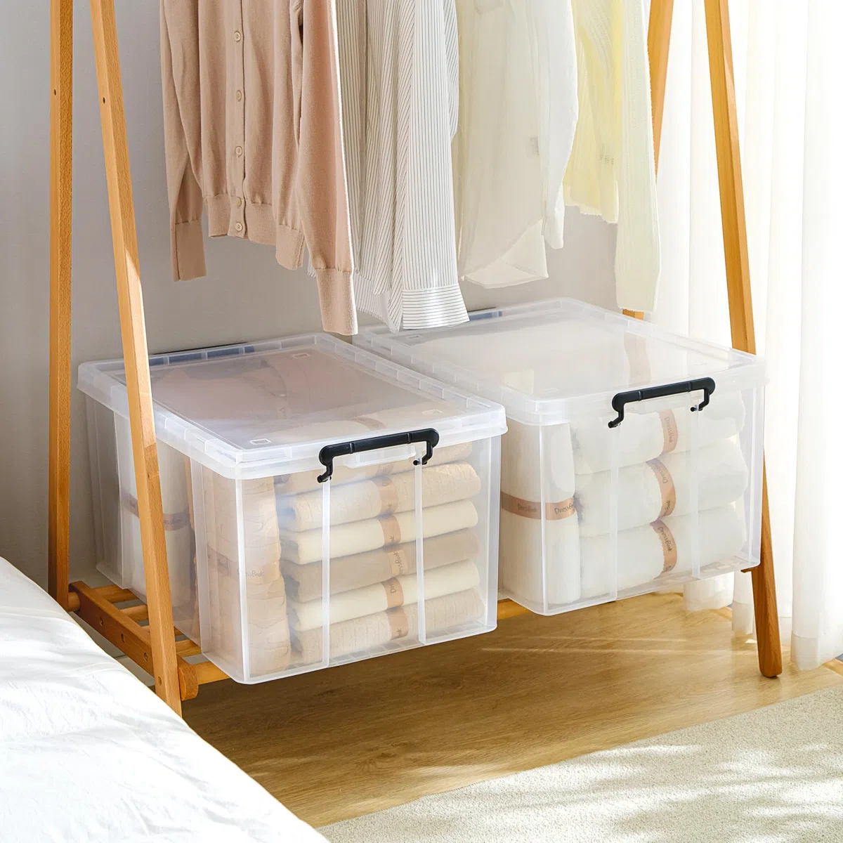 Cetomo 80L*3 Cajas de Almacenamiento, Cubo de Almacenamiento Plástico Apilable con Tapas, Contenedor de Alta Resistencia con Esquinas Reforzadas, Duradero, Transparente, 80L-Conjunto de 3
