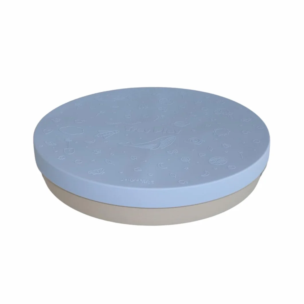 Jellystone Designs, Bandeja de juegos Tray Play 2 en 1 con tapa, juego sensorial para niños a partir de 3 años, fibra de bambú y melamina, azul suave, 35,5 x 6 cm
