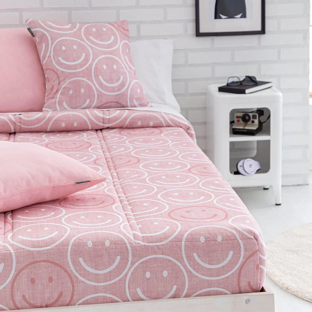 Edredón Ajustable para dormitorios Juveniles e Infantiles, Camas Nido y literas, Muy cómodo y fácil de Utilizar. Medida para Cama de 90 Modelo Estampado Emoji Rosa