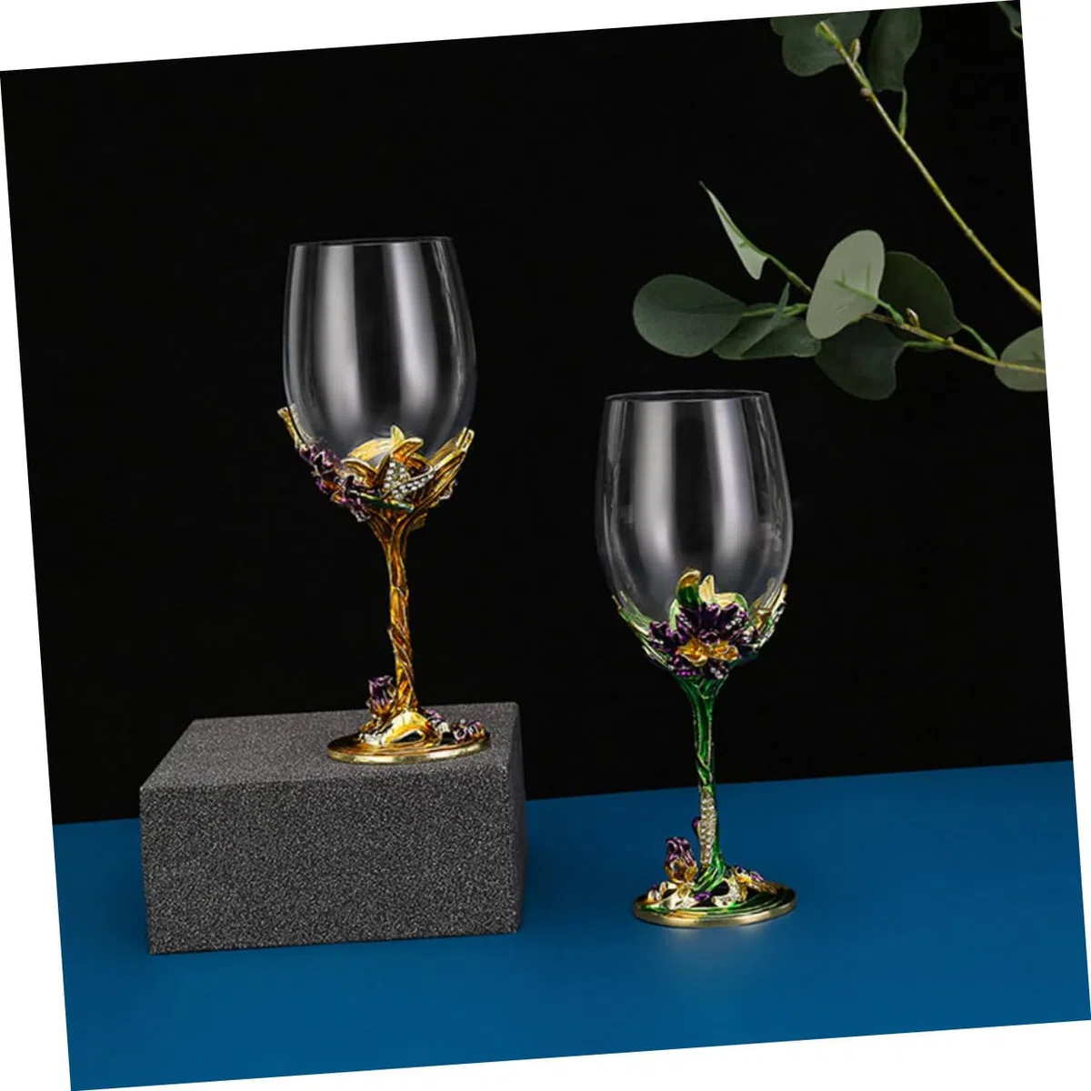 DOITOOL Copas de Vino Esmaltadas Doradas 2 Piezas Cristal Diseño de Flor Iris Copas para Whisky y Bodas Vaso Decorativo para Bar y Hogar Cristalería para Eventos y Regalos