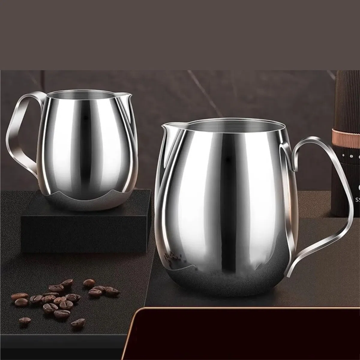 Jarra para Espumar Leche Cilindro de tracción de Acero Inoxidable, Tazas for Tirar de la Leche, ponche, Tazas de café, Leche, Hornear, té de la Leche, Tazas for Tirar(700ml)