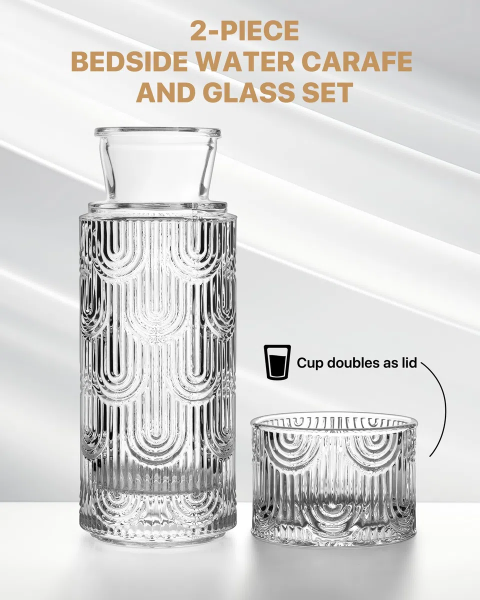 Juego de jarra de agua y vaso para mesita de noche, 612.3 g, transparente | Jarra de 21 onzas con taza de 6 onzas como tapa para agua, agua de limón, té helado, enjuague bucal de baño, servicio diario