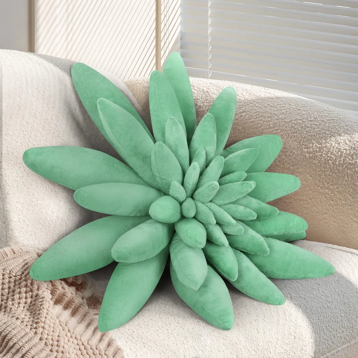 OtGalk Almohadas de suculentas, almohada decorativa de felpa cosida a mano, cojín de felpa 3D, almohada con forma de plantas, para dormitorio y decoración del hogar, 55 cm