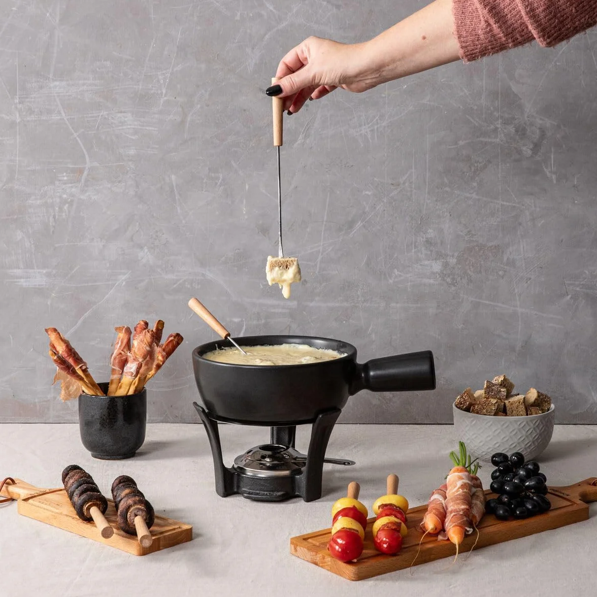Boska Set de fondue Nero - Cacerola para fondue con 6 tenedores de fondue - Base de hierro fundido - Apta para el lavavajillas - Negro - 1L