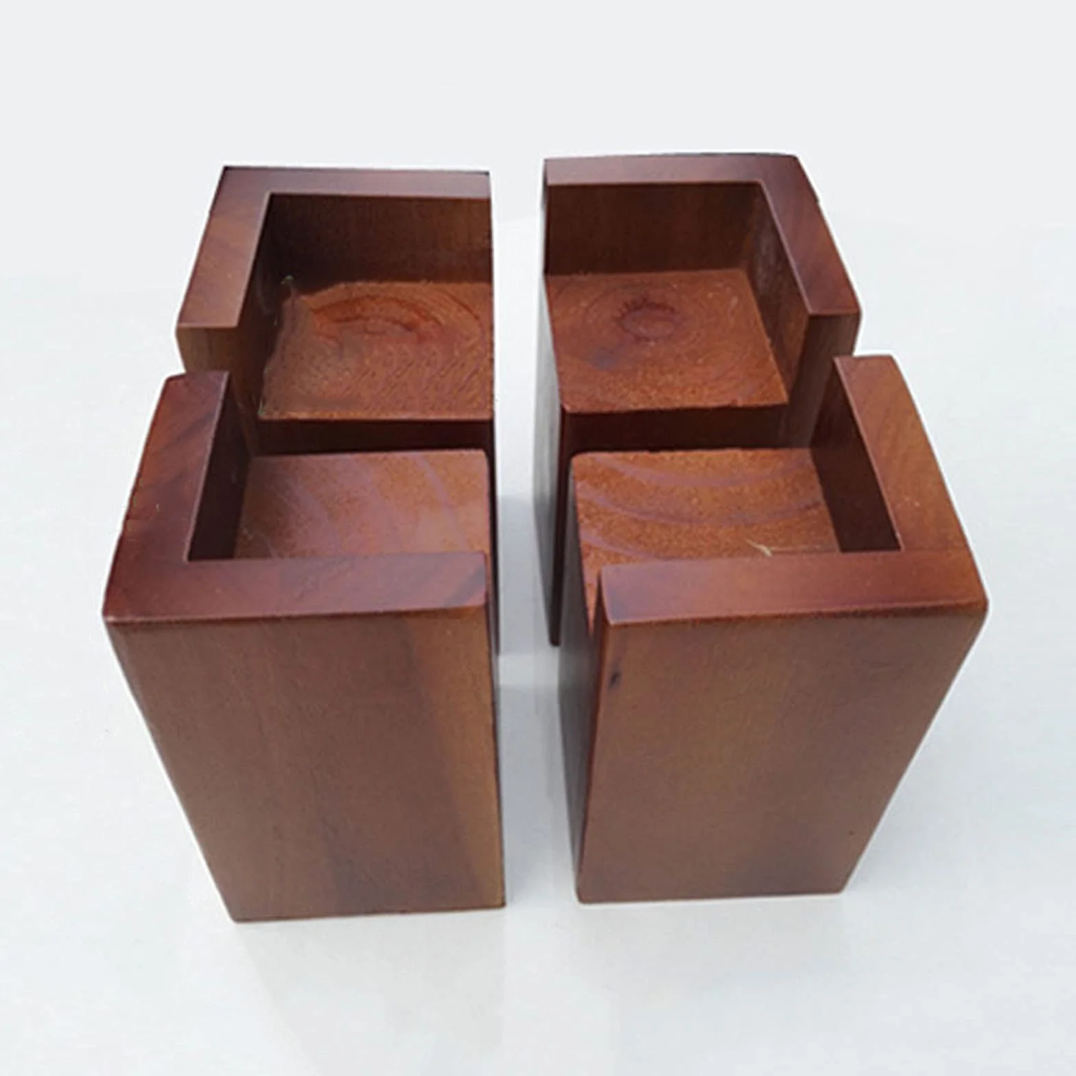 Paquete de 4 elevadores de cama de madera maciza natural de pino para sofás, cunas y más, elevadores de altura resistentes (7 x 7 x 5 cm), perfectos para almacenamiento debajo de la cama