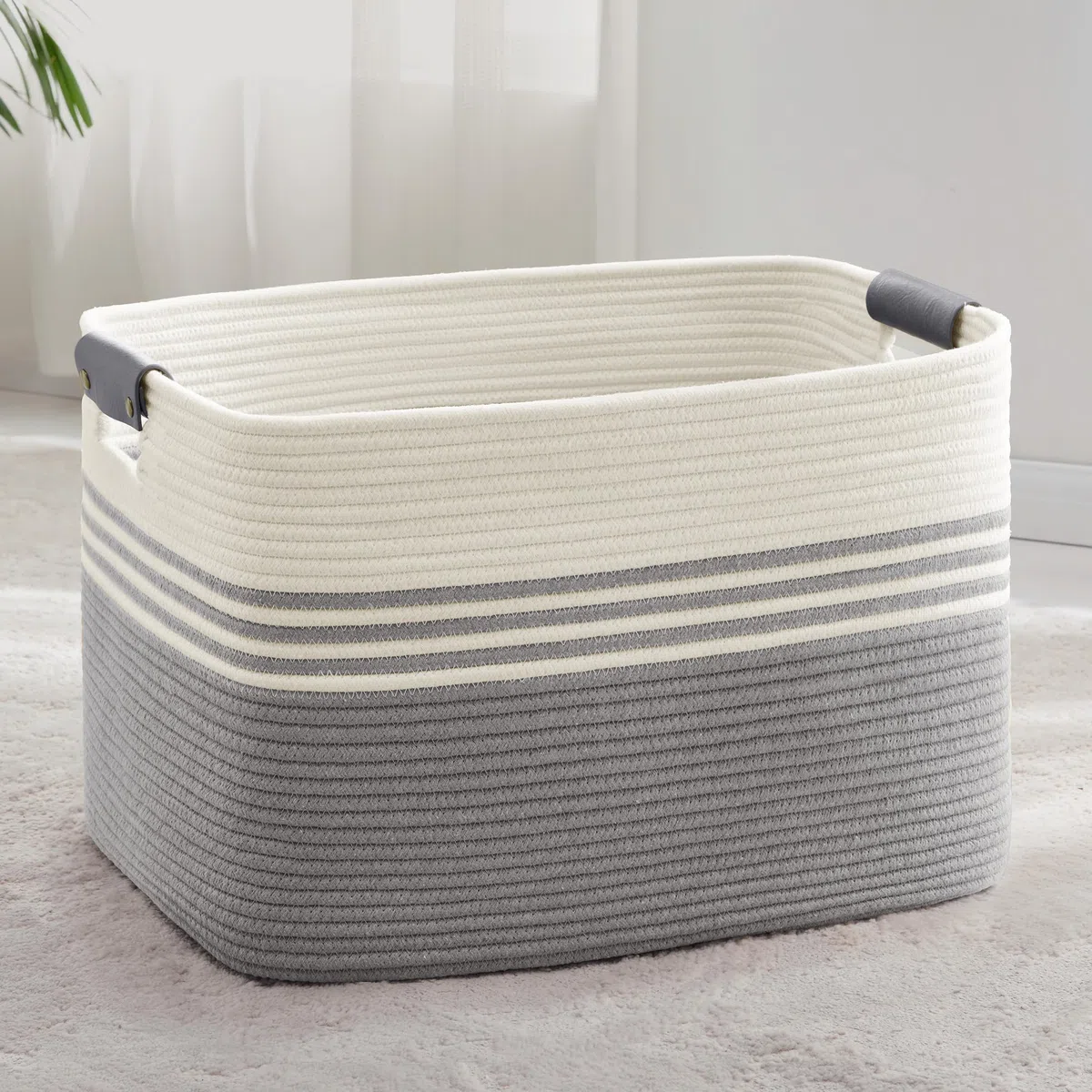 Cesto grande para ropa trenzado en cuerda de algodón, 86L, recipiente con asas de cuero, para mantas, ropa, juguetes, de lavandería para habitación infantil o salón, 60x40x36 cm, blanco y gris