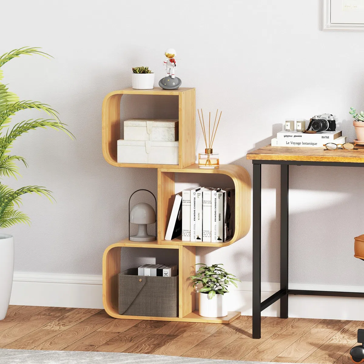 COSTWAY Estantería en Forma de S, Estantería de Almacenamiento de 3 Niveles con 3 Cubos Abiertos, Estantería de Bambú para Esquina Decorativo para Sala de Estar, Estudio, Oficina, Natural (3 Niveles)