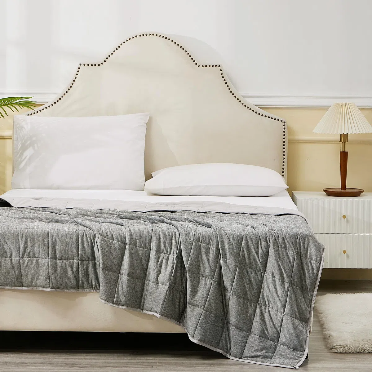 Manta con peso de 15 libras, tamaño Queen, manta refrescante para adultos que duermen con calor, manta de cama suave universal para todas las estaciones, 60 x 80 pulgadas, 15 libras, color gris