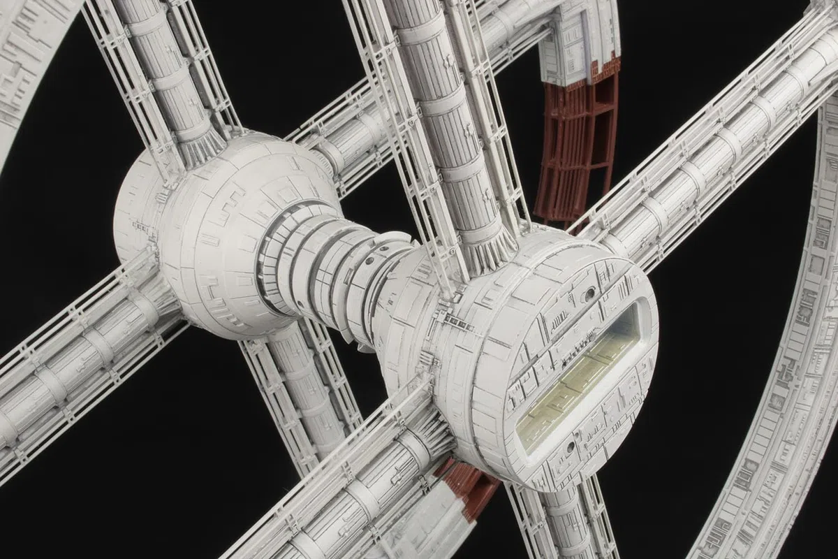 Moebius Models 2001 A Space Odyssey - Estación espacial escala 1:2600 desde (kit de modelo)