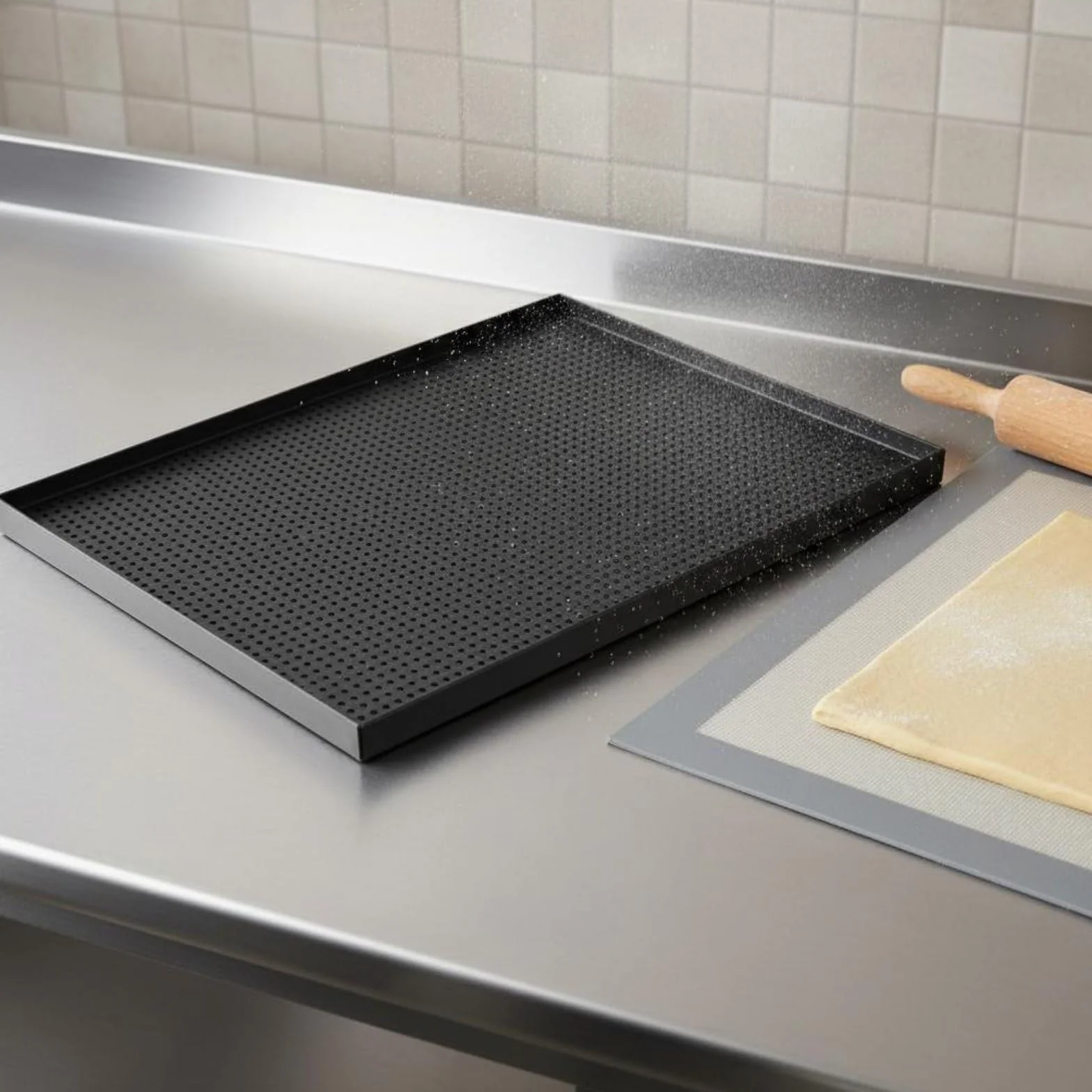 Baoblaze Bandeja Comercial de Horneado Dulces y Tartas en Aluminio Anodizado con Base Antibulbo y Circulación Uniforme Adecuada para Chefs Obradores Cocina Industrial, 35x25cm, Película Dura