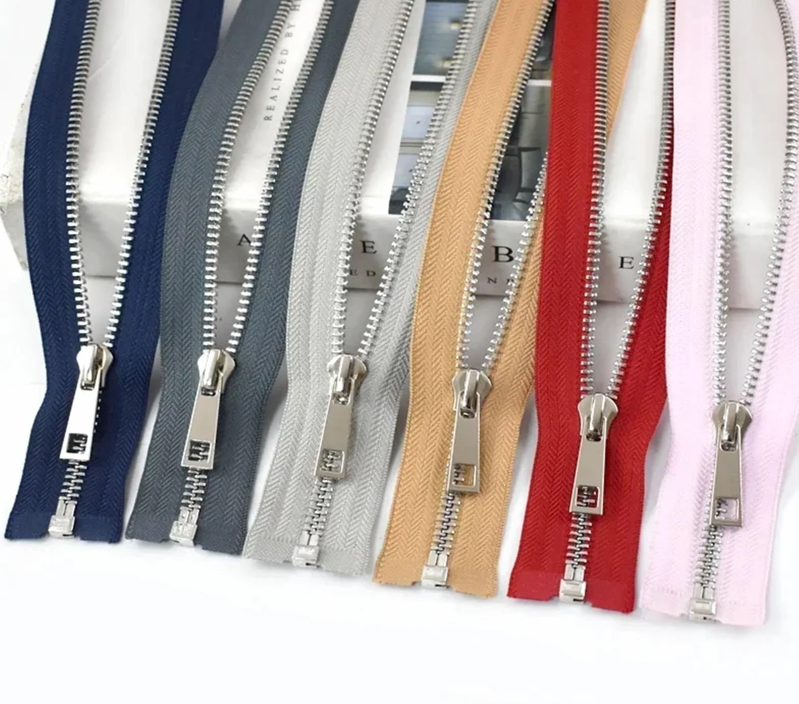 Cremallera de metal 5 #, 40/50/60/70/80 cm, apertura simple, dientes plateados, ropa, cierres de coser(60 cm, 5 # – 10 unidades)