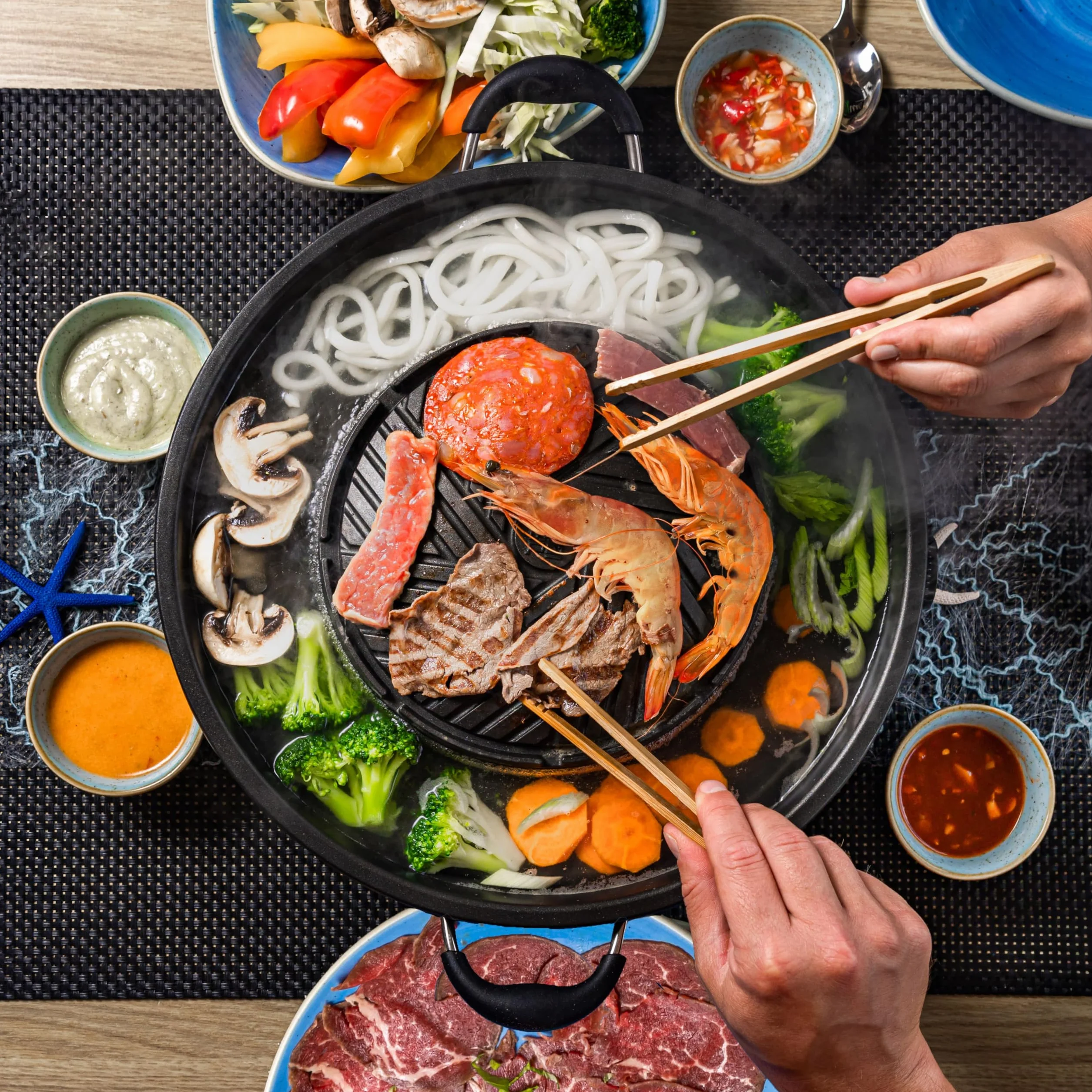 TomYang Hot Pot – El Original Thai Grill, diseñado en Alemania, recubrimiento antiadherente suizo, más de 100 videos tutoriales y recetas. Parrilla BBQ coreana, Hot Pot, Mookata Thai Hot Pot