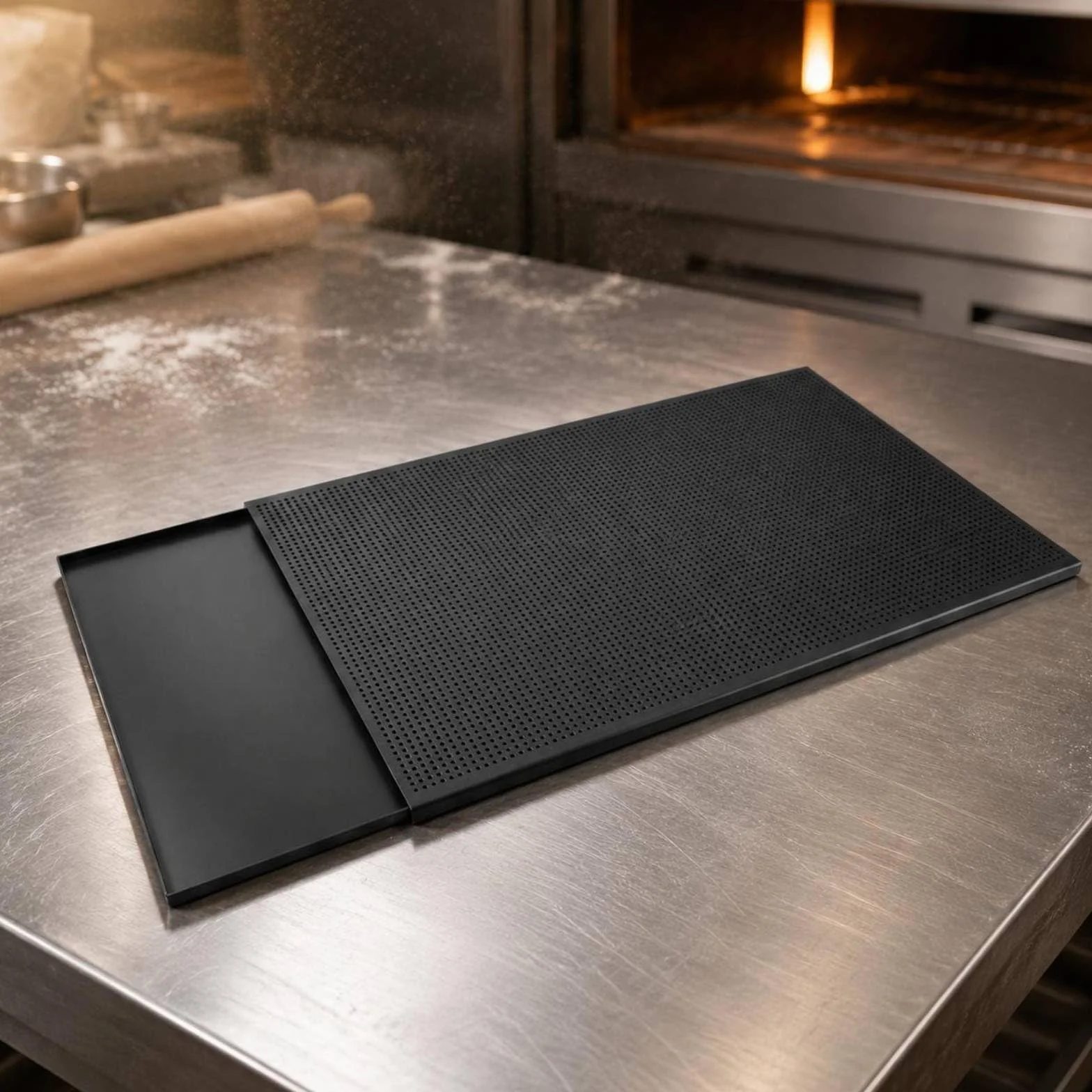 Baoblaze Bandeja Comercial de Horneado Dulces y Tartas en Aluminio Anodizado con Base Antibulbo y Circulación Uniforme Adecuada para Chefs Obradores Cocina Industrial, 35x25cm, Película Dura