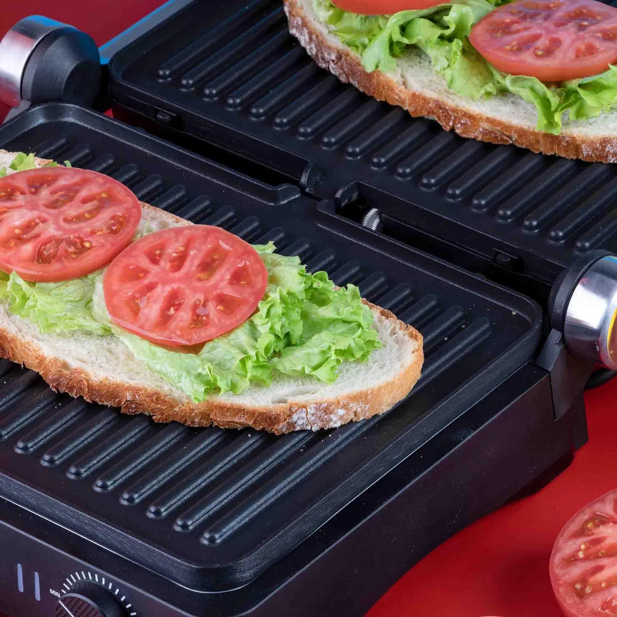 JATA JEGR1450 - Parilla Eléctrica. Grill. Sandwichera. Panini. 2000 W. Apertura 180º. Placas EXTRAÍBLES rayadas antiadherentes: 29,6 x 21,8 cm. Bandeja Recogegrasa.