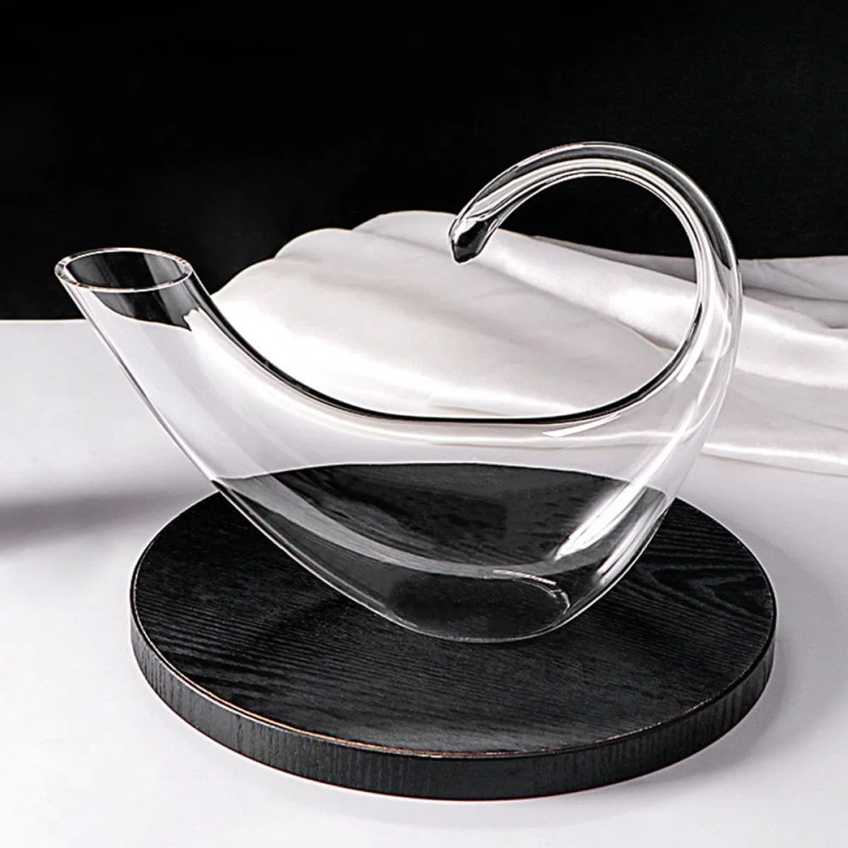 Cabilock Decantador de Vino Transparente Elegante de Vidrio Dispensador de Licor para Uso Doméstico Diseño Creativo y Duradero Jarra de Cristal Estilo Europeo para Almacenamiento