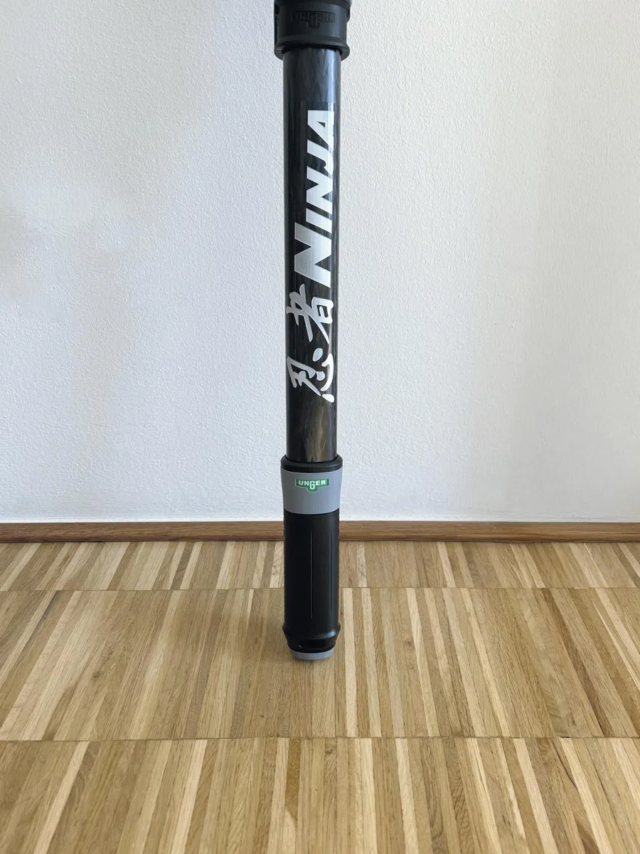 Unger Barra telescópica de Carbono Ninja (1,90 m, 4 Piezas, Tapa Antideslizante, compacta, Limpieza de Ventanas, Accesorio de Limpieza de Ventanas, Compatible con Accesorios) NCP19