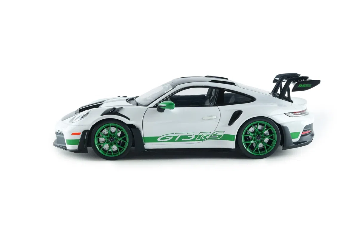Solido Porsche 911 GT3 RS 2024 1:18 – Die-Cast Tribute to Carrera RS Package Modelo Coleccionista Metal Blanco con Base de Plástico, Caja Ventana