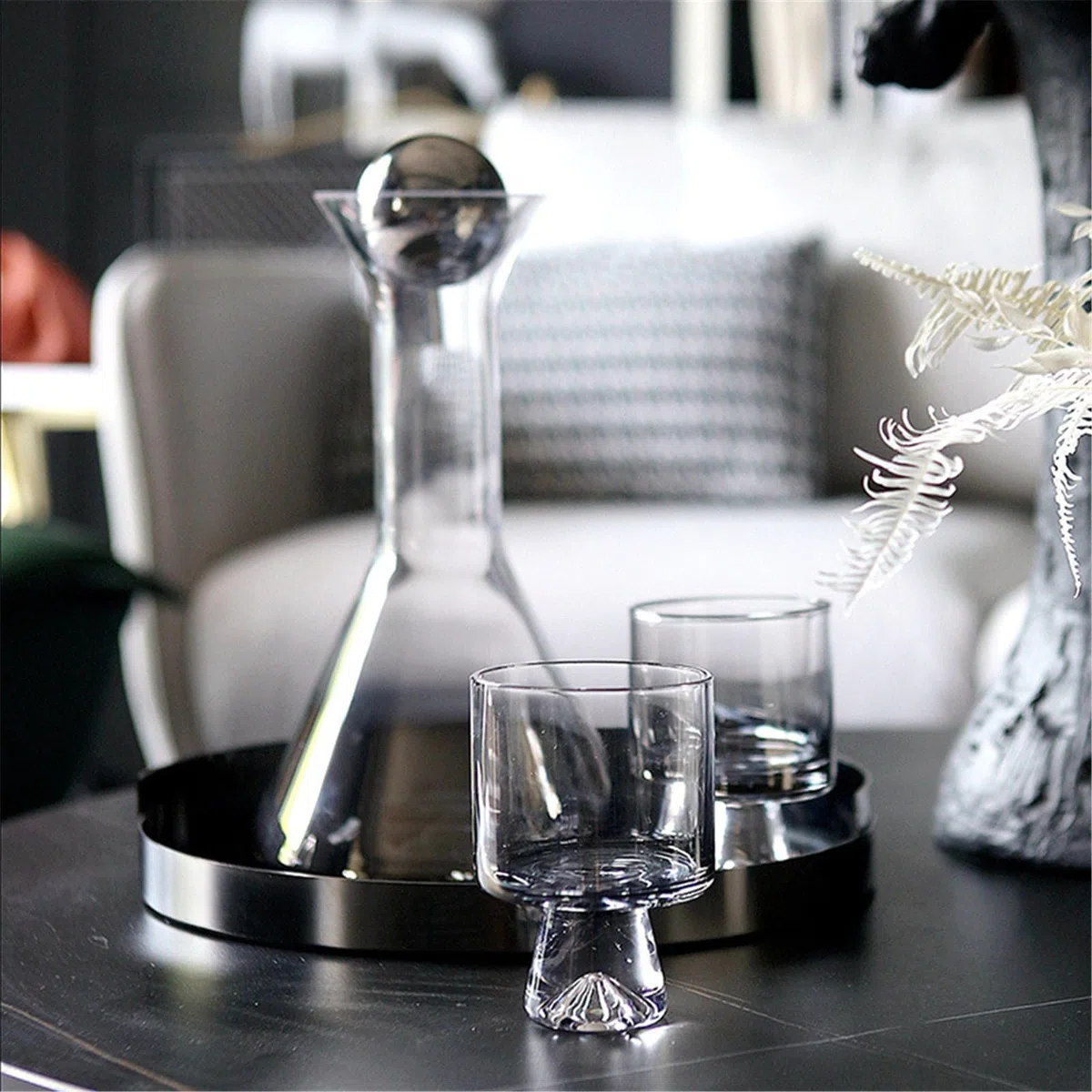 Elegante jarra de agua de cristal con capacidad de 1 5 litros con detalles dorados para reuniones familiares, cenas, fiestas y uso diario. Jarra de cristal Utensilios de cocina modernos