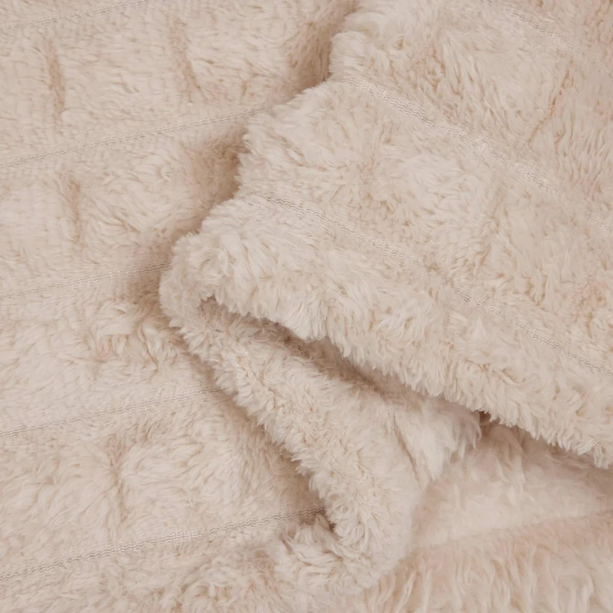 Manta de forro polar beige de 150 x 130 cm, manta ligera para sofá y cama, manta versátil para salón y colcha, color crema con tacto suave