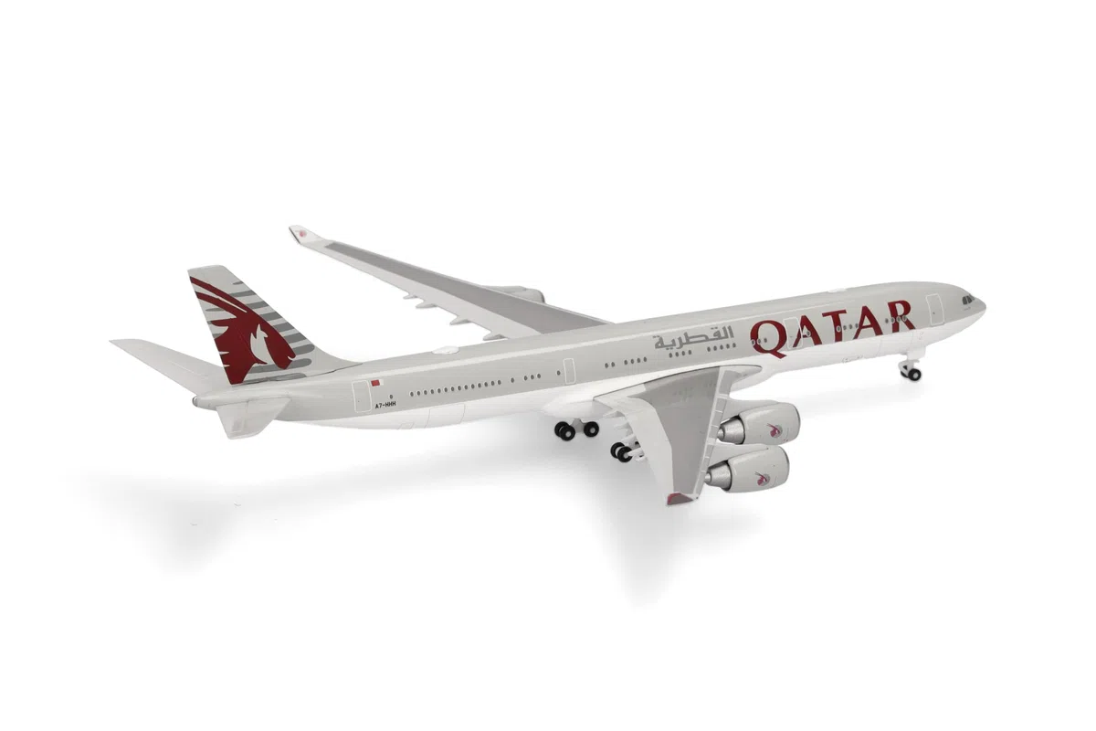 Herpa Miniatura del avión Qatar Amiri Flight Airbus A340-500, Escala 1/500, Modelo prefabricado, maqueta de colección, modelismo, avión sin Soporte, Figura Metal