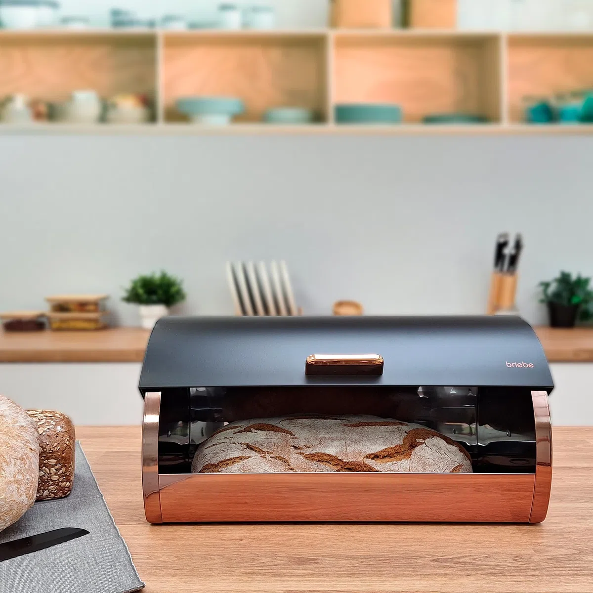 briebe Set Panera de Mesa + Juego de 3 Botes Cocina Almacenaje, Acero Inoxidable, Contenedor para Guardar Pan y Bollería, Tapa Deslizante, Diseño Moderno, Bread Box, Negro Mate/Oro Rosa
