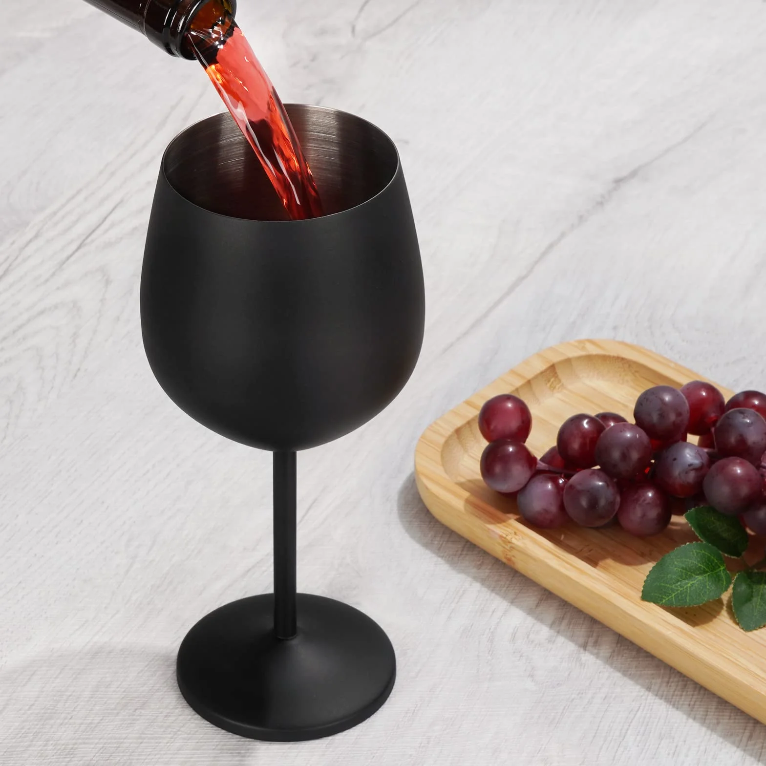 Lifecapido Juego de 4 copas de vino de acero inoxidable, copas de vino de acero inoxidable de 18 onzas con cepillo para tazas, copas de vino de metal con tallo para fiesta, oficina, boda, aniversario,