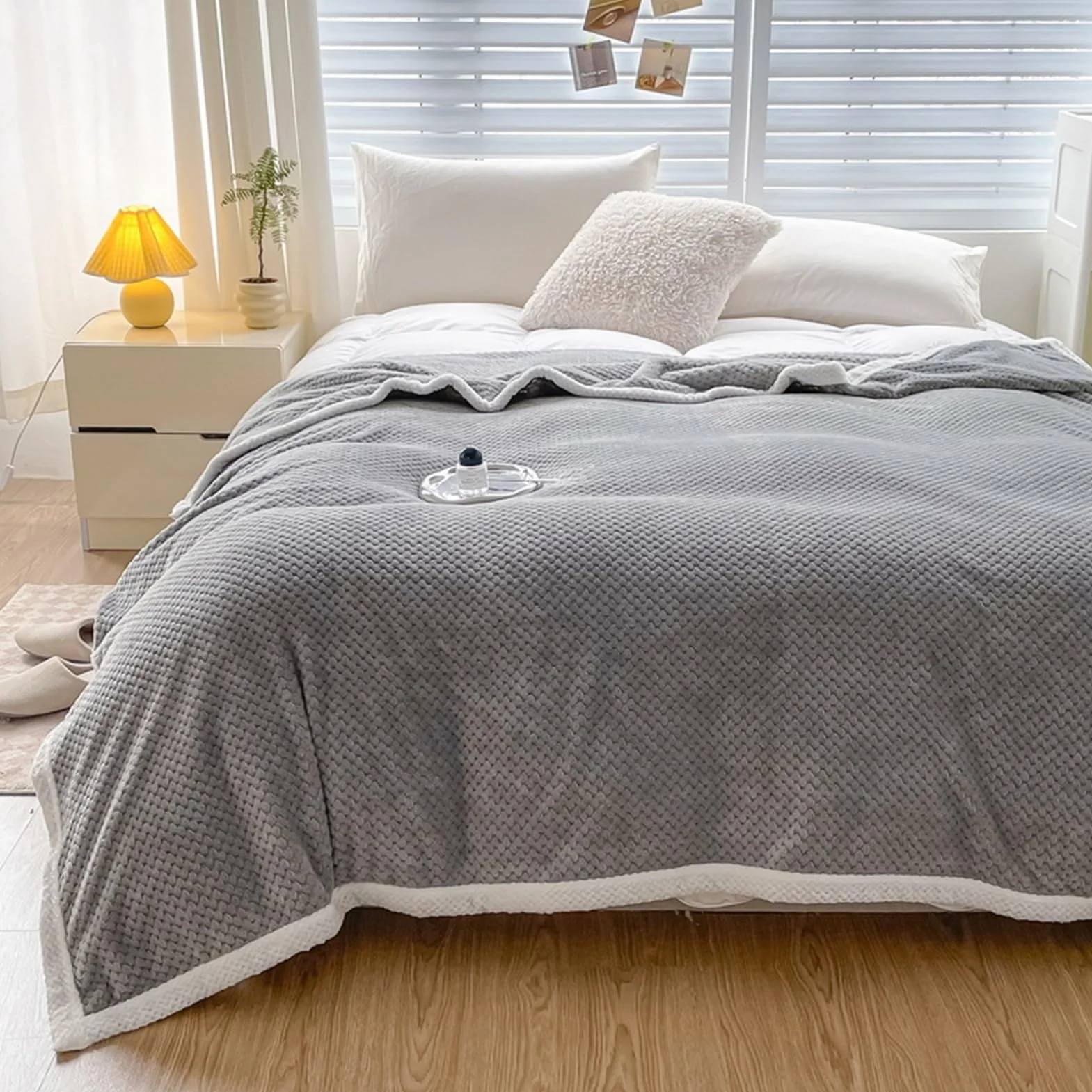 Mantas para Sofá Tacto Suave y Cálido Manta Sofa o Mantas para Cama Ligeras Mantas para Cama de Reversible 200 x 230 cm, Gris