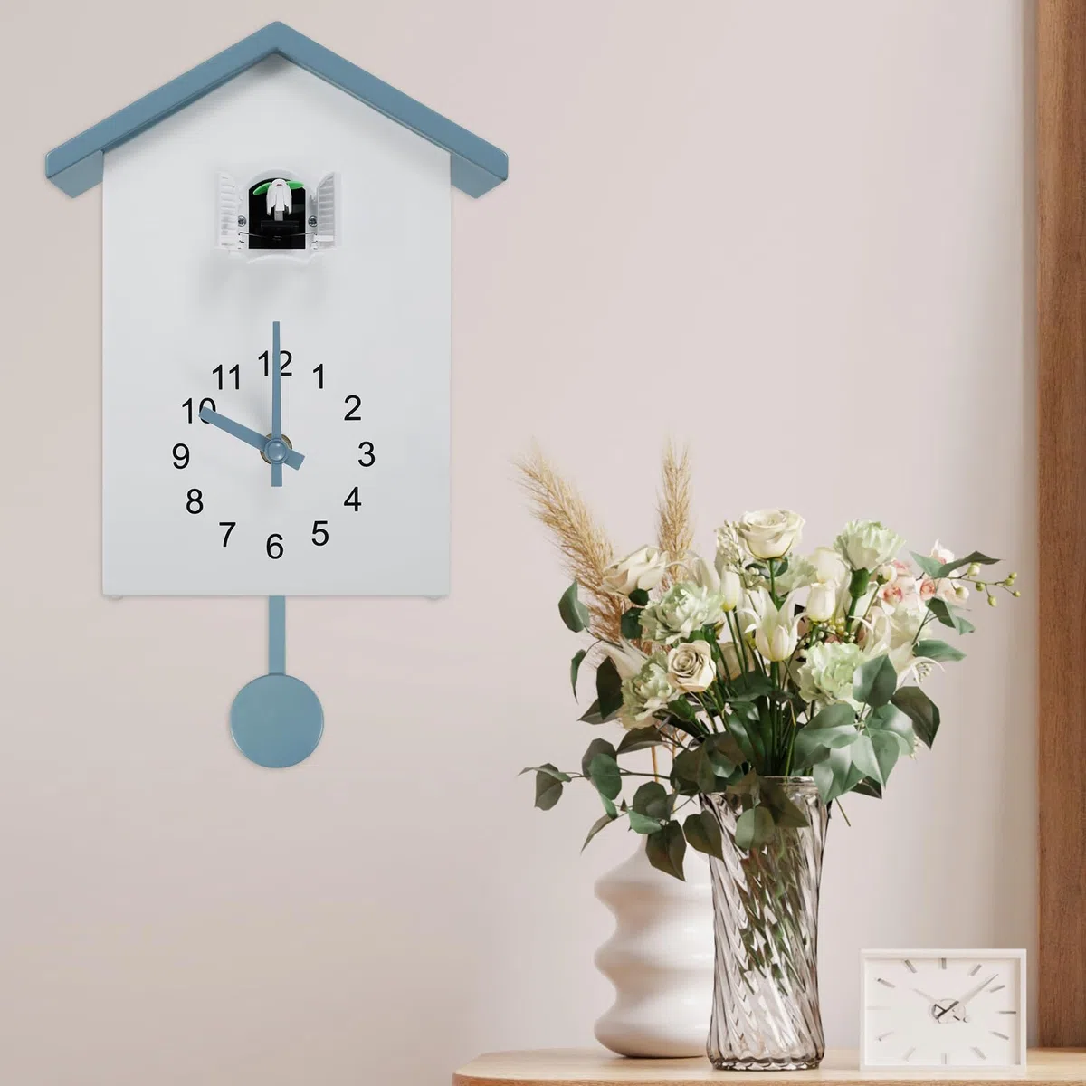 Reloj de cuco moderno reloj de pared reloj de cuco con voz de pájaro moderno reloj de cuco con péndulo 25 x 20 x 9 cm para el hogar, salón, cocina, oficina, decoración (azul + blanco)