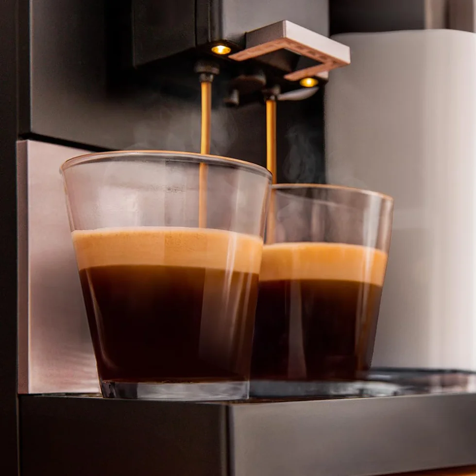 Cecotec Cafetera Superautomática Compacta con Wifi Cremmaet Compactccino Connected Black Rose. 1350W, 19 Bares, Pantalla TFT y APP, Molinillo, Tanque de Leche 400ml y 1L de Agua
