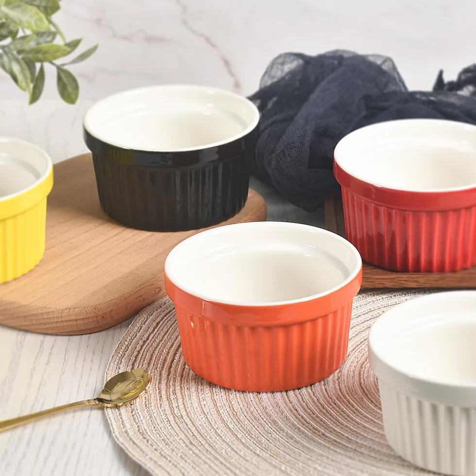 homEdge Juego de 6 moldes de porcelana con tapa, 240 ml, cuenco para helado, crema brûlée ramekins para hornear, color negro